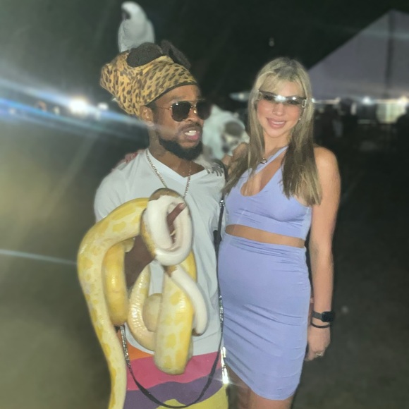 Meet your Posher, Stephanie - Picture 2 of 2